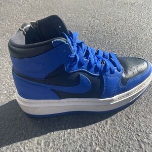 Nike Men's Blue and Black Sneakers